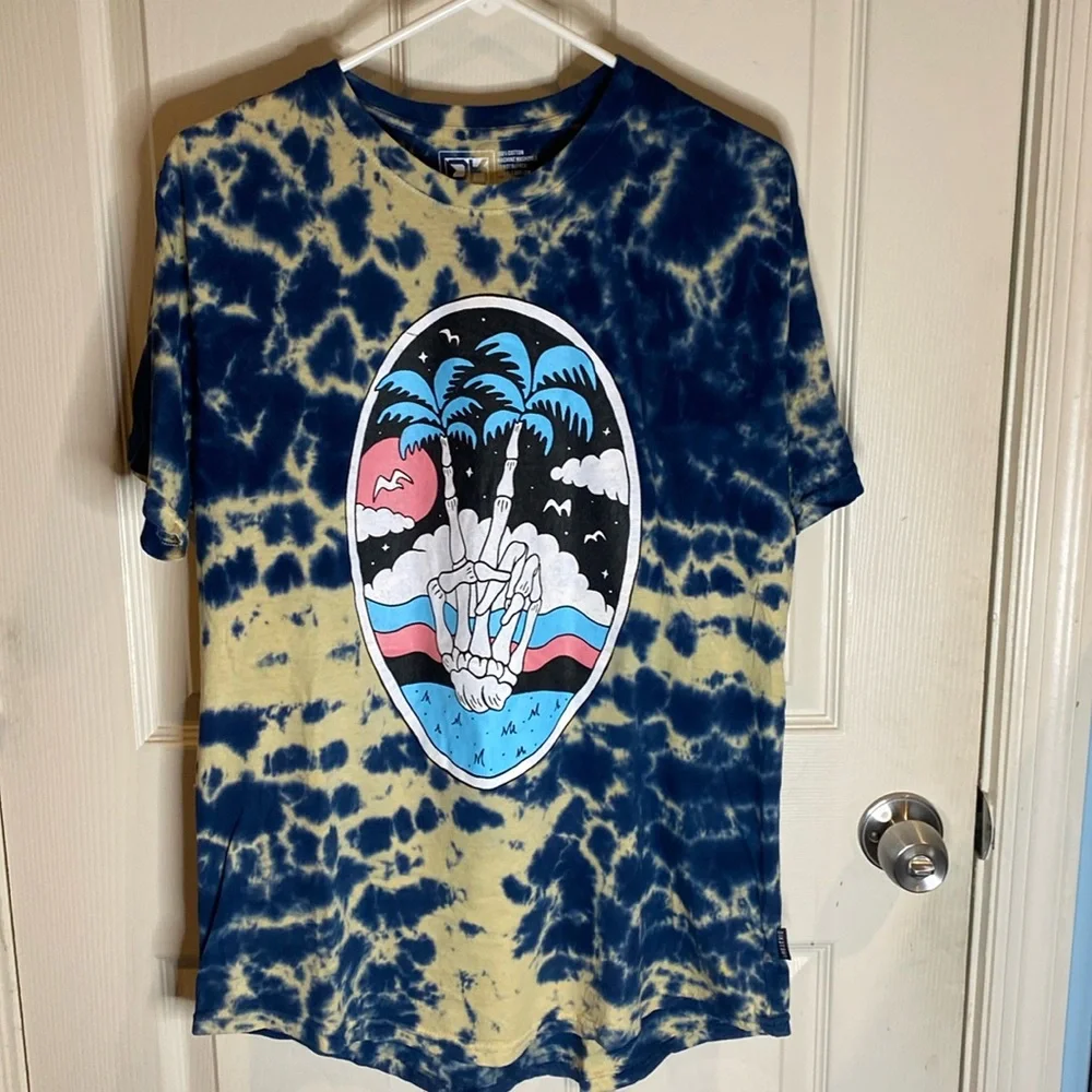 Dikotomy Skeleton Palm Peace Sign Graphic Tye-Dye T-shirt Size L